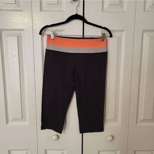 NWOT Lululemon Athletica peach/grey/black cropped leggings
